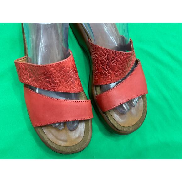 Dansko women’s Red leather slide sandals with two straps size 40 (US 9) - Picture 3 of 16